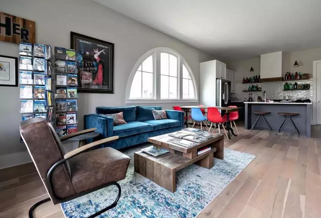 还在客厅看电视？有钱人都开始在家造影院了，全是黑科技