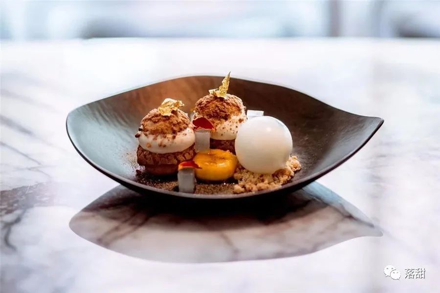 杂谈|你会不会在乎:盘子和甜品配不配?