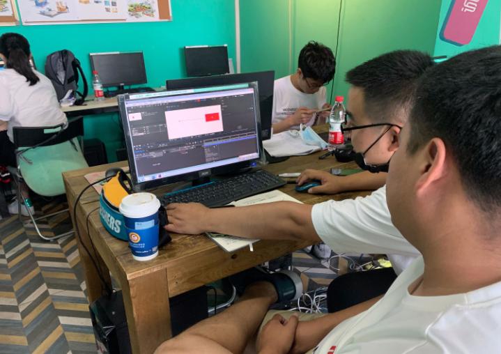 大学毕业后才知道,原来“美术生”发展空间很广阔,大学生很庆幸