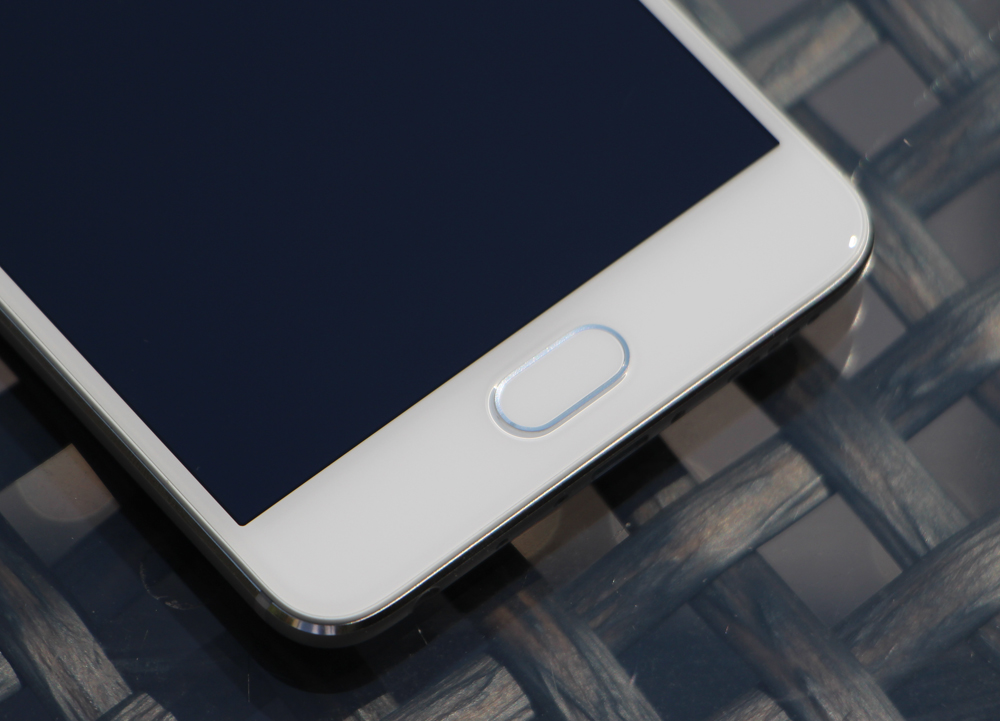 魅族魅蓝e测试视频,魅族魅蓝e系列手机怎么样