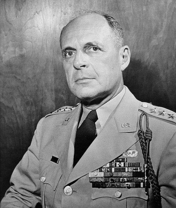 韩国在朝鲜战场表现如何？李奇微：除了跑路啥都不会！只会讹我们