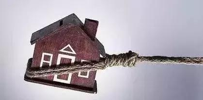 业主维权跟开发商打官司案例,开发商不给办房产证咋办