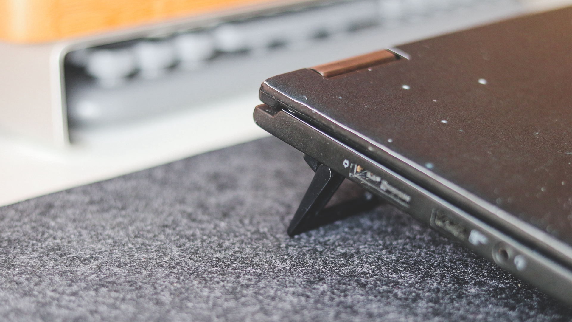 笔记本夏季怎么样散热,如何选择笔记本散热器