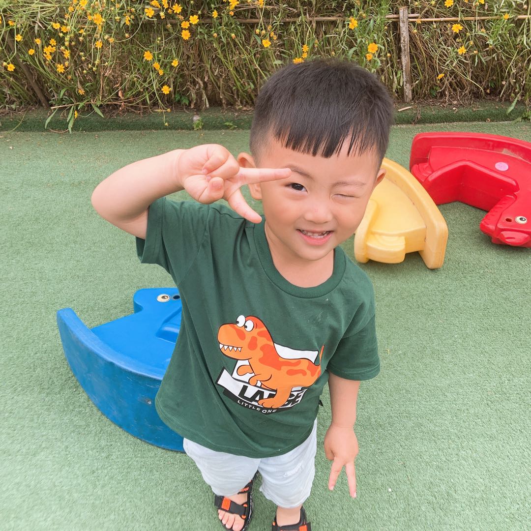 幼儿学习古诗手势,幼儿启蒙古诗手指操