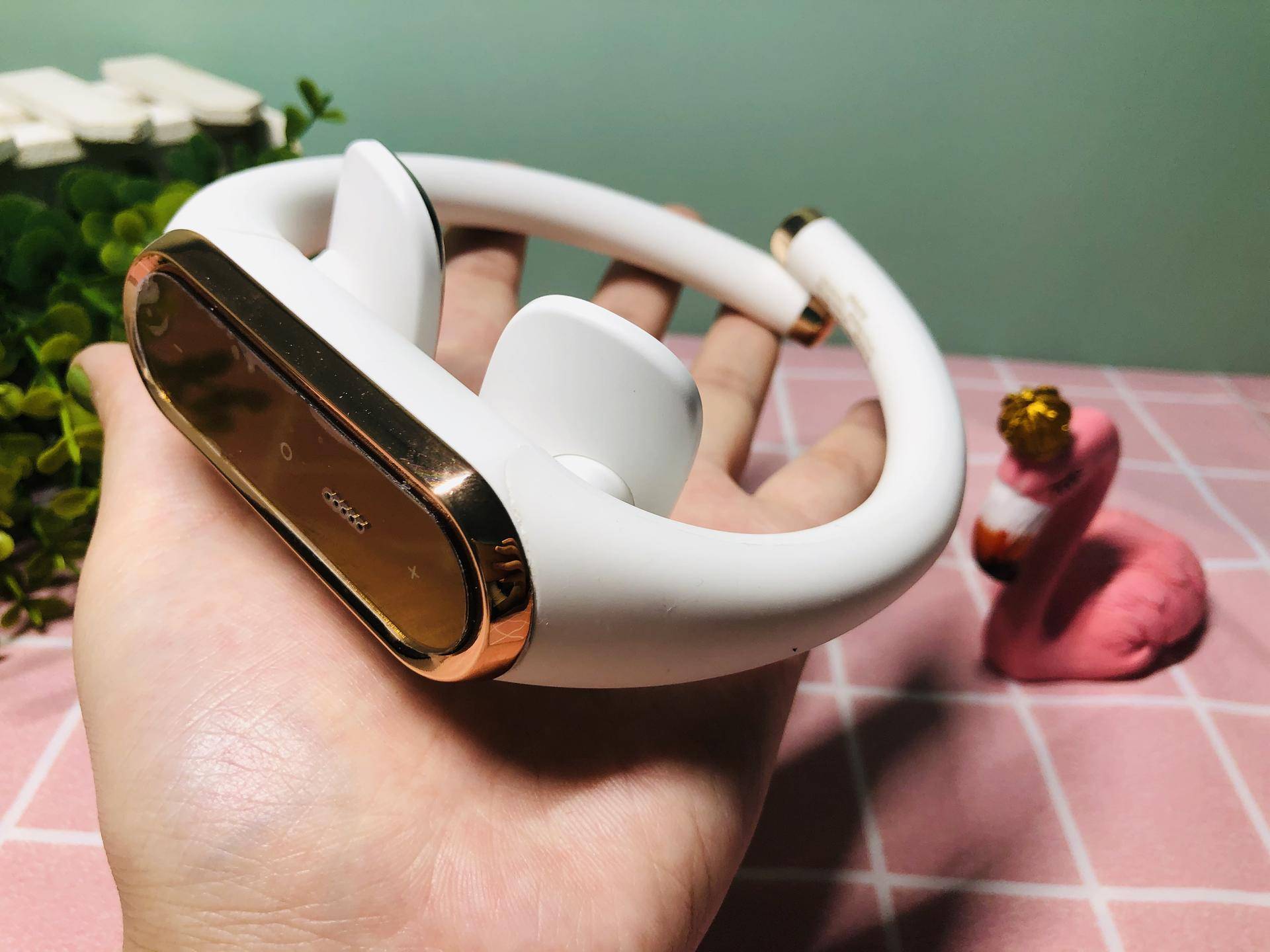 给颈椎来个SPA,越按越轻松——人与物AM2011颈椎按摩器深度测评