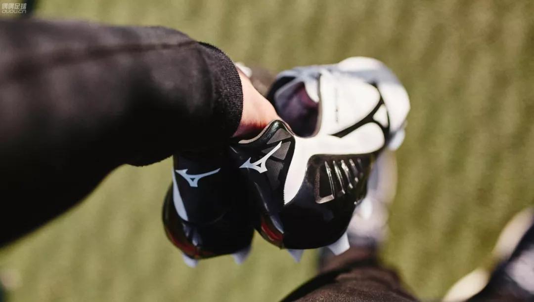 买鞋子尺码怎么选,买鞋子应该大一码还是刚刚好