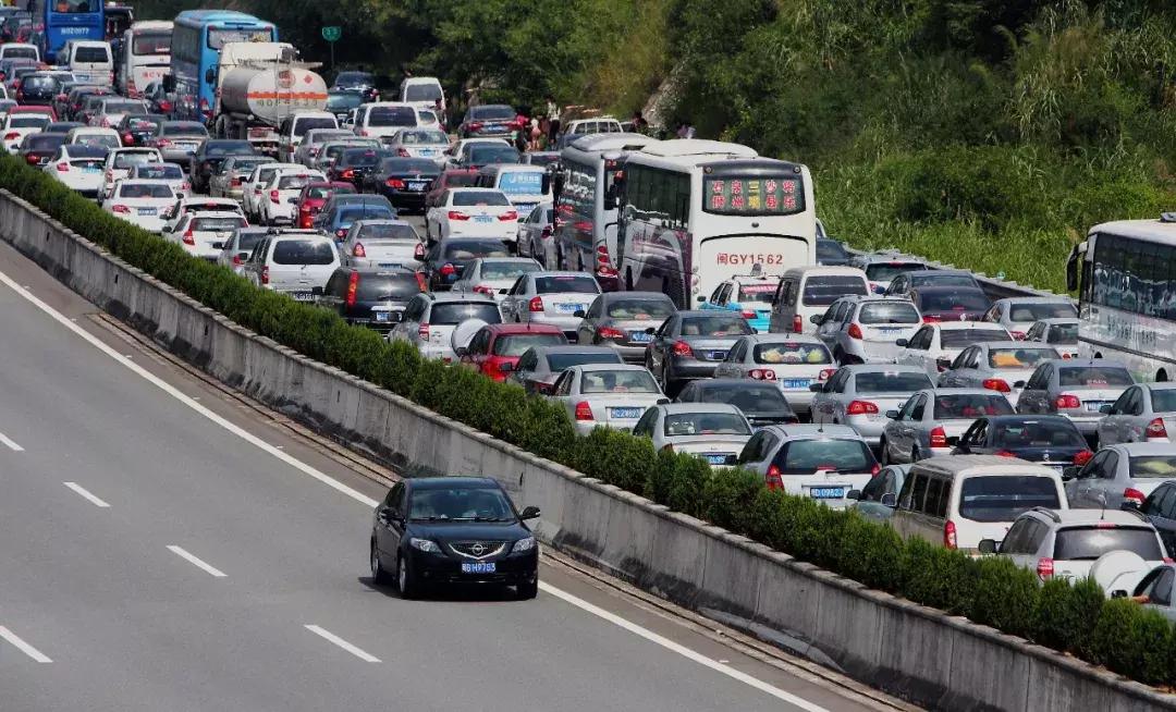 过年回家出现的安全事故,过年回家路上需要警惕