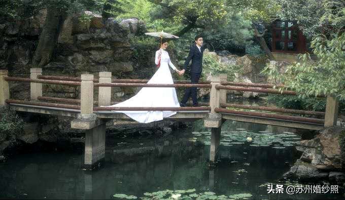 苏州园林拍摄新中式婚纱照,苏州园林风格婚纱照