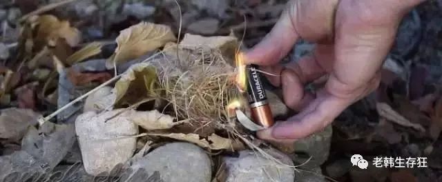 生存狂全套装备视频,生存狂开发山洞囤物资