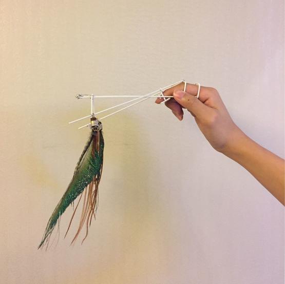让翅膀在指尖上舞动：用铁丝制作在指尖扇动的小机械