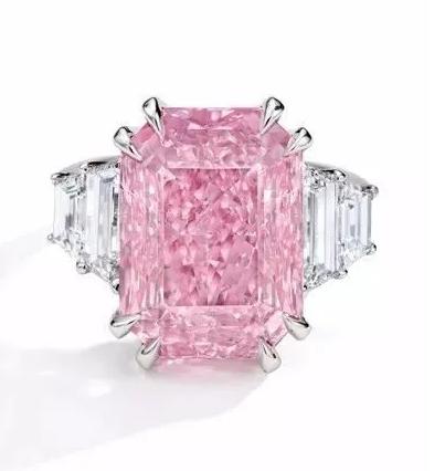 资源稀缺、身价涨不停，粉钻的人气到底有多高？