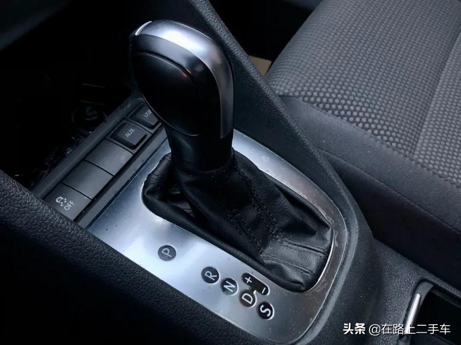 五六万块钱能买个高尔夫,五六万能买哪年的高尔夫