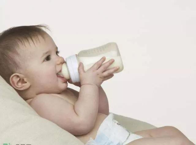奶粉喂养容易缺什么,奶粉喂养七大禁忌