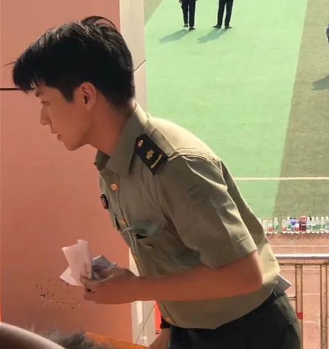 素人帅哥闪照合集,素人帅哥集锦