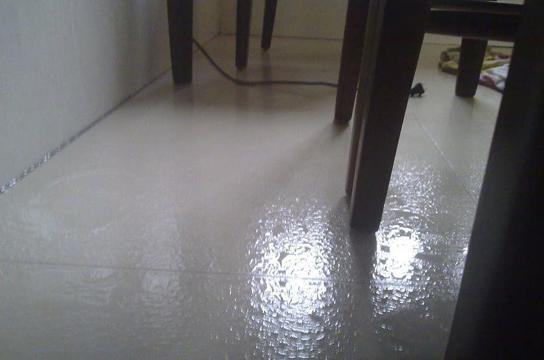 家具受潮如何烘干,家具受潮发霉有什么办法