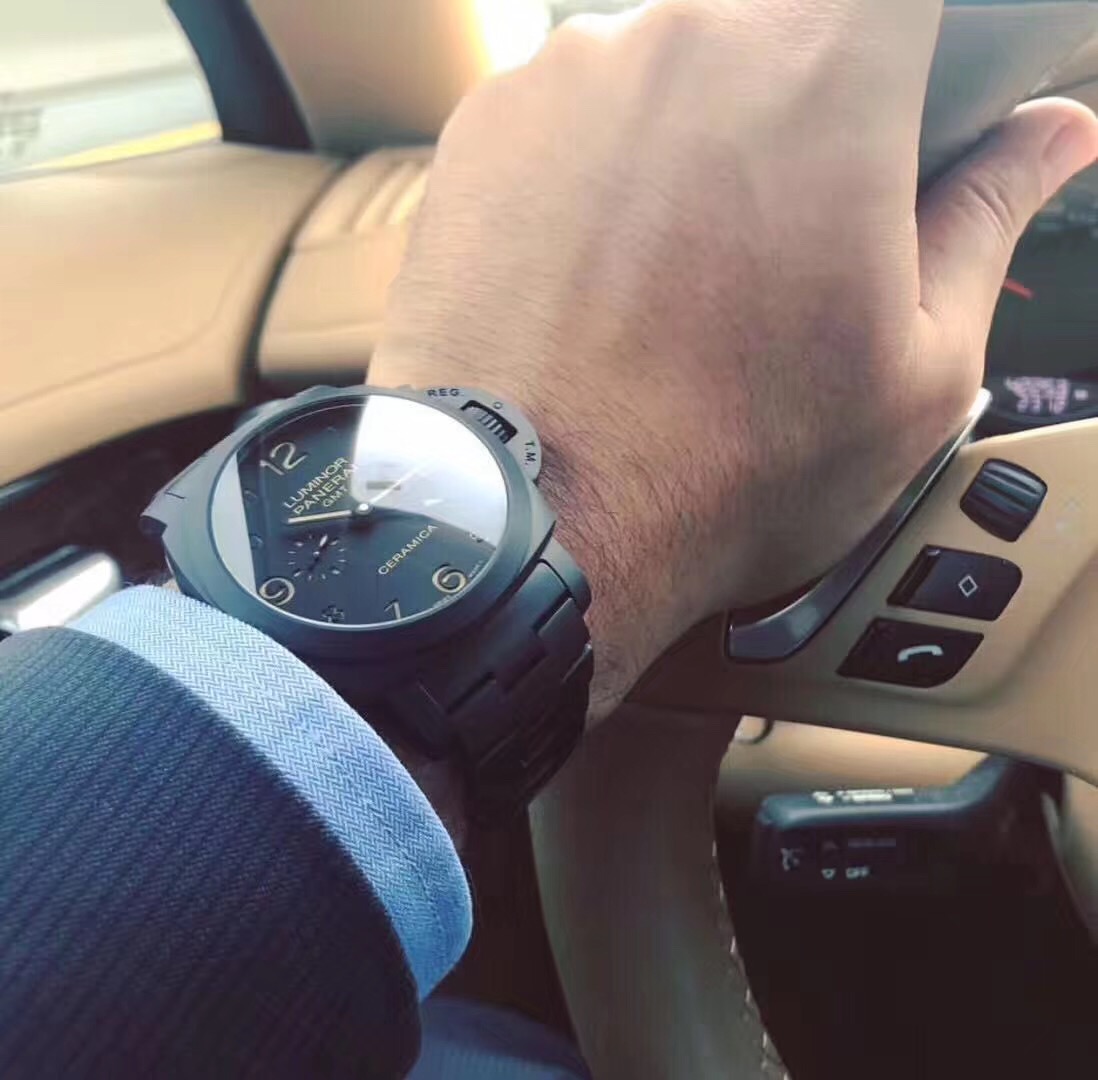 沛纳海44mm上手效果,沛纳海pam388上手效果