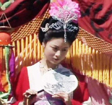 马兰：演唐僧母亲全剧无台词，30岁插足余秋雨婚姻，今如何