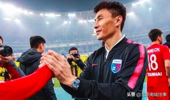 中超悍将手术成功，他曾造就中超豪门，是国足*案惨**后球迷称赞之人