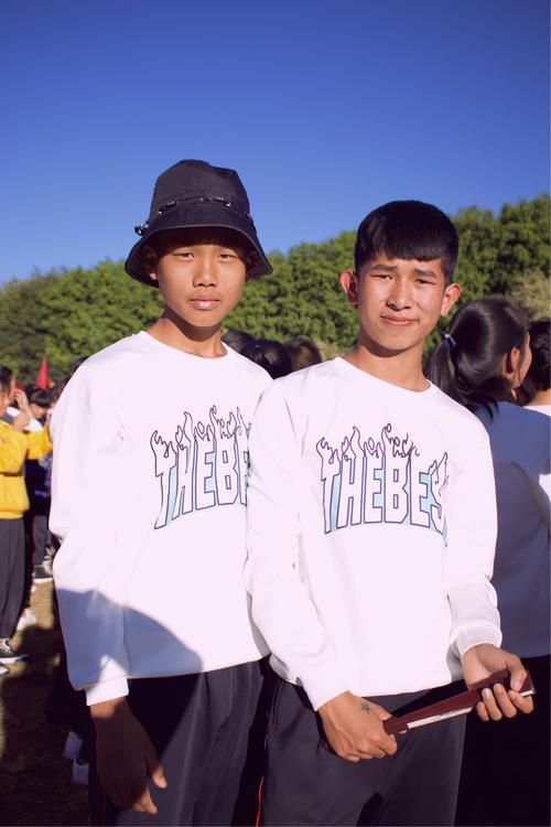 头胎男孩二胎女孩好不好,一胎男孩二胎快生了担心是男宝