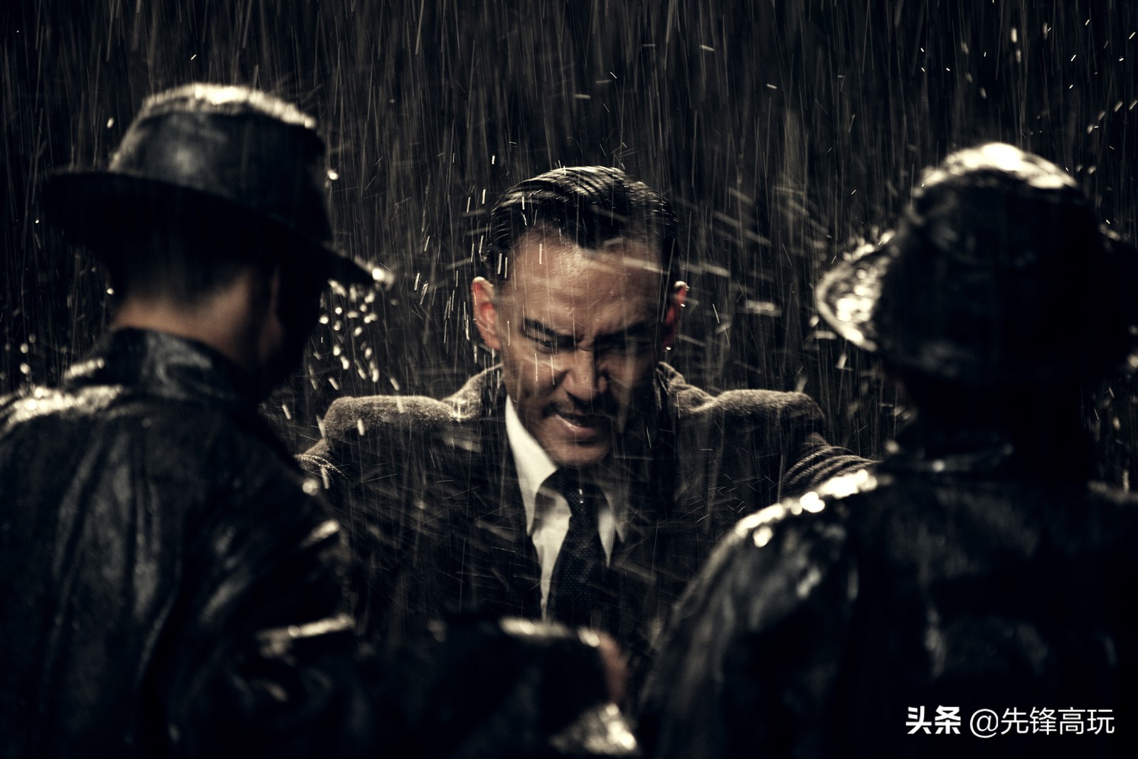 演技巅峰的梁朝伟,周星驰的演技不输梁朝伟