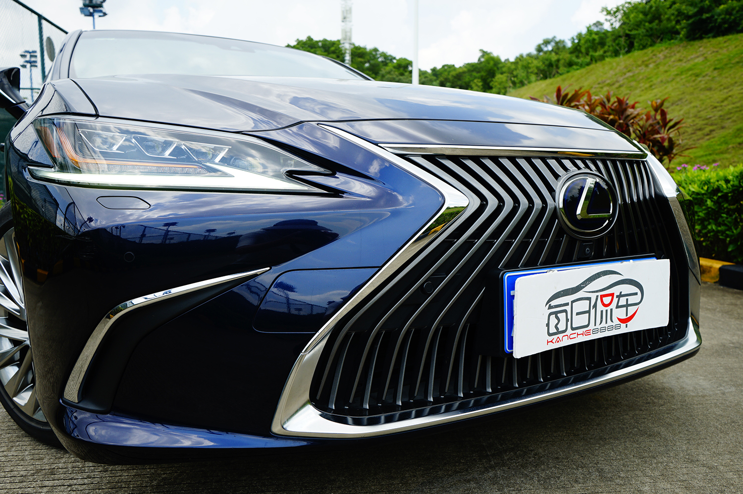 奥迪a6l和雷克萨斯es300h哪个保值,2022款雷克萨斯es300h臻享版试驾