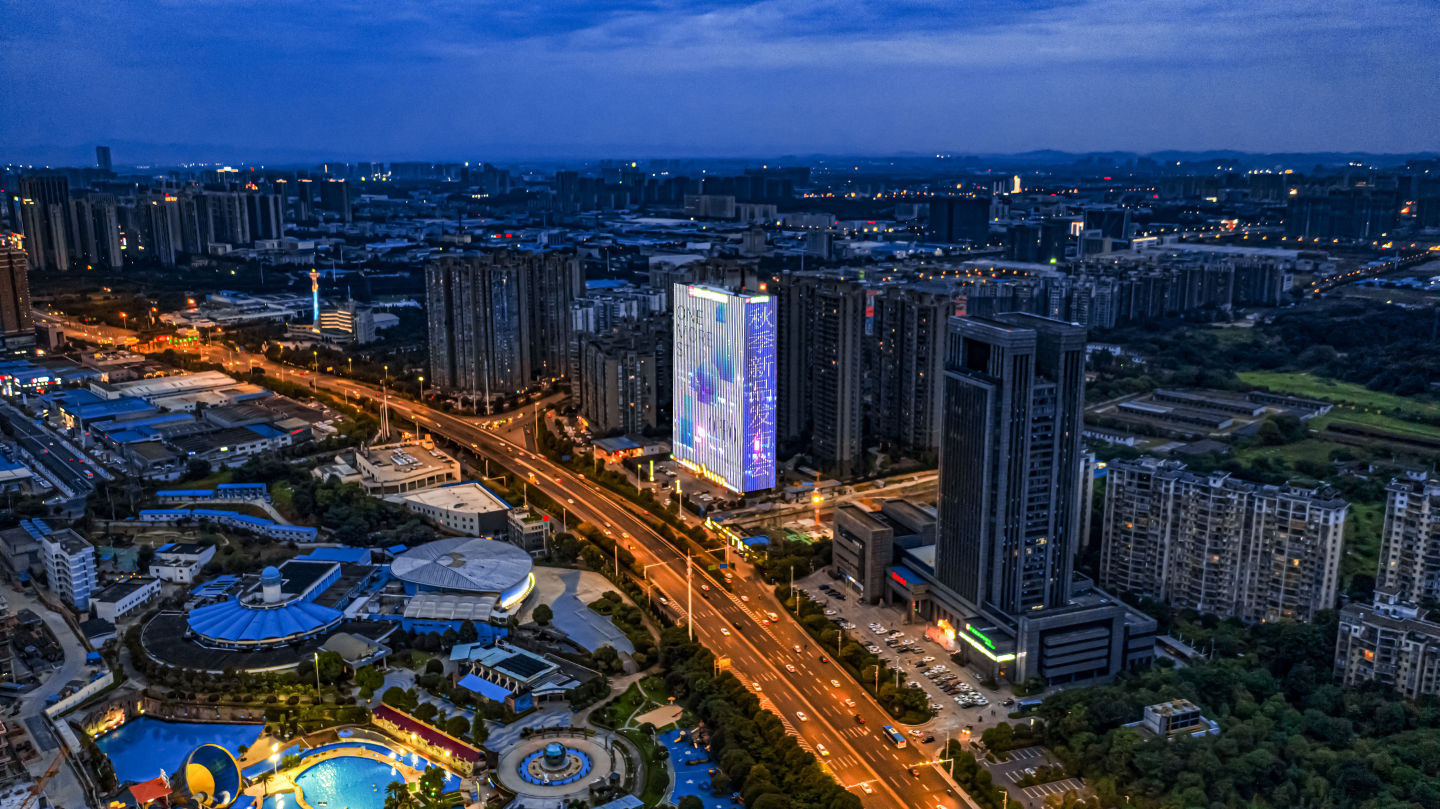 iphone13官方宣传,苹果13和oppo测评