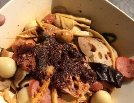 日式麻辣烫和普通麻辣烫区别,麻辣烫国内外对比