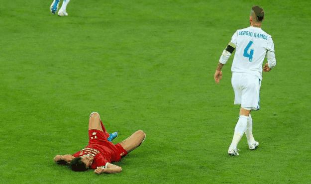 你也许能从足球绅士的评价中，找出铁血队长上百张黄牌的原因