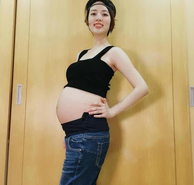 41岁女星怀孕难产,35岁女明星剖4胎