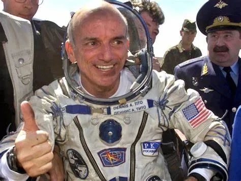 C聚焦|薇娅直播卖出去一个火箭，大佬们卖出去几个太空飞船？