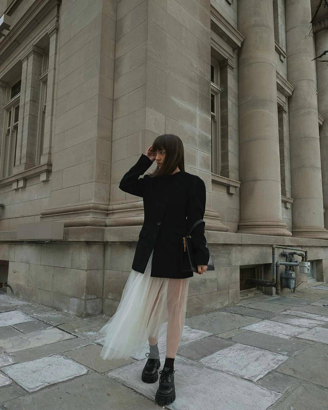 万能黑西装穿搭攻略,万能色黑色