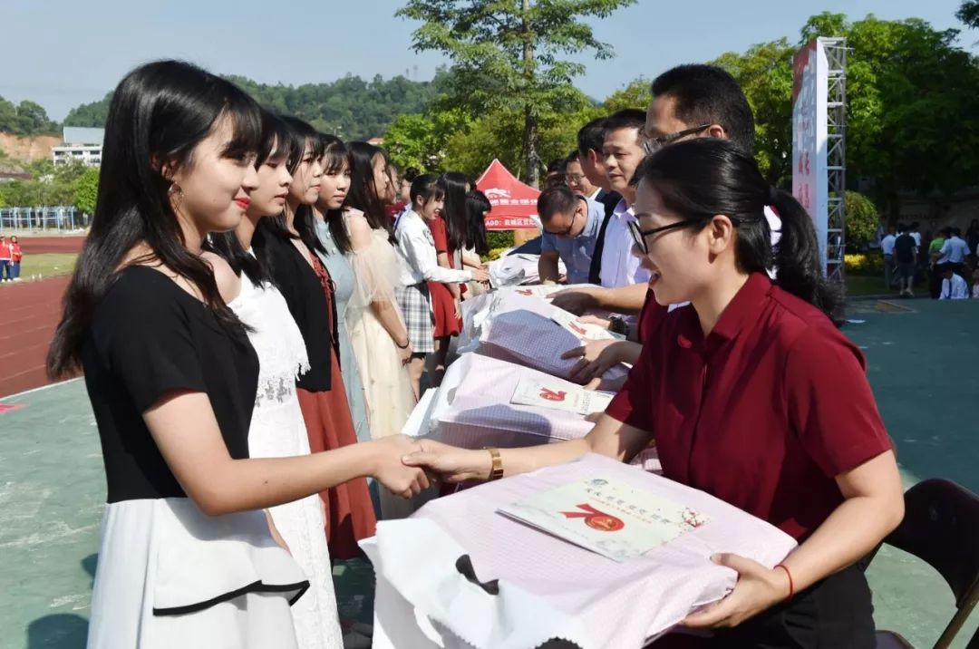 涓嶅繕鏁欒偛鍒濆績鐗㈣鑲蹭汉浣垮懡鏍￠暱,涓涓嶅繕鍒濆績