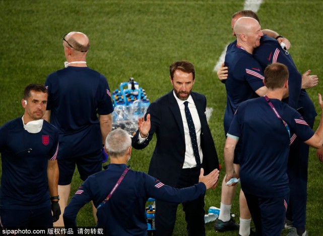 英格兰足球痛失欧洲杯冠军,2021年足球欧洲杯英格兰