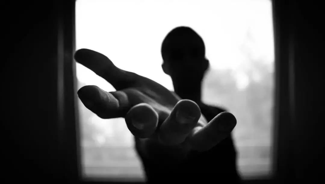 别再放纵自己了,别再沉溺于欲望