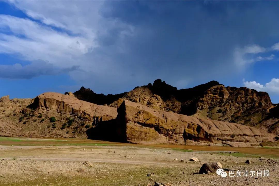 沿着这条路，带你看遍巴彦淖尔“山水林田湖草沙”