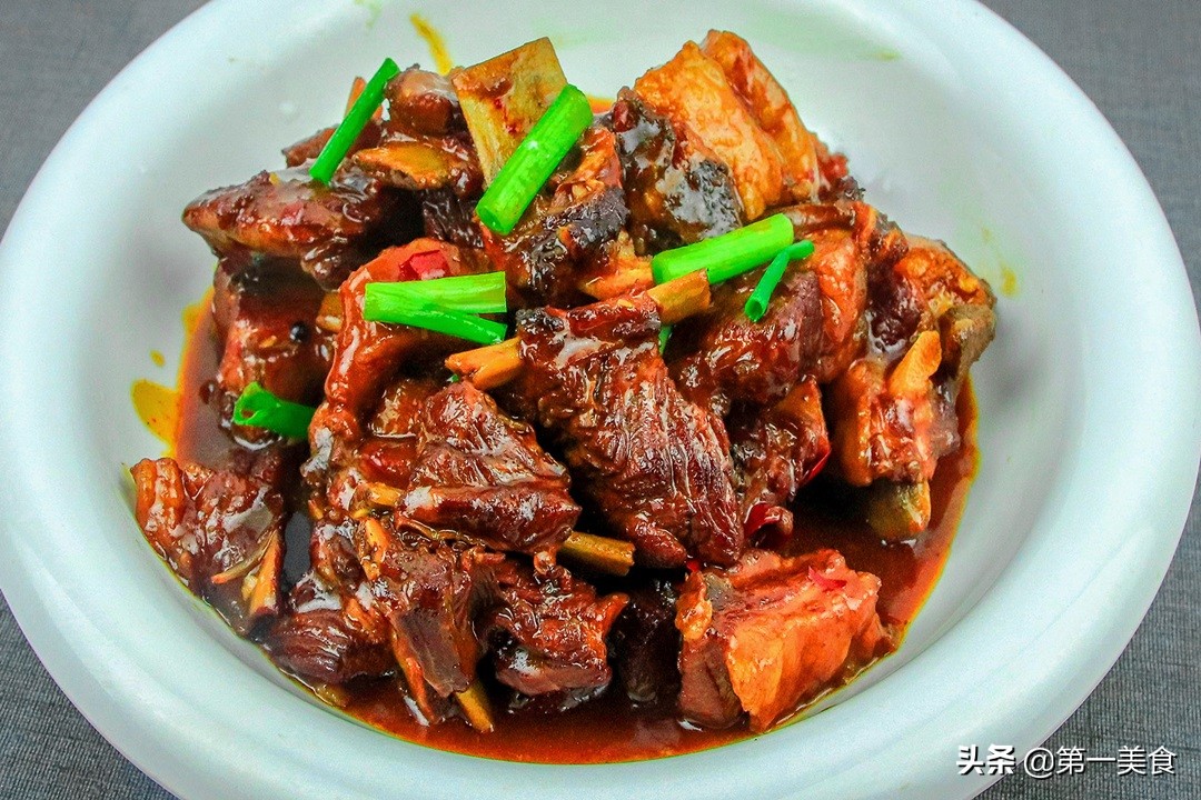 大厨羊排最好吃的做法清炖羊排,厨师长教你红烧羊排最好吃做法