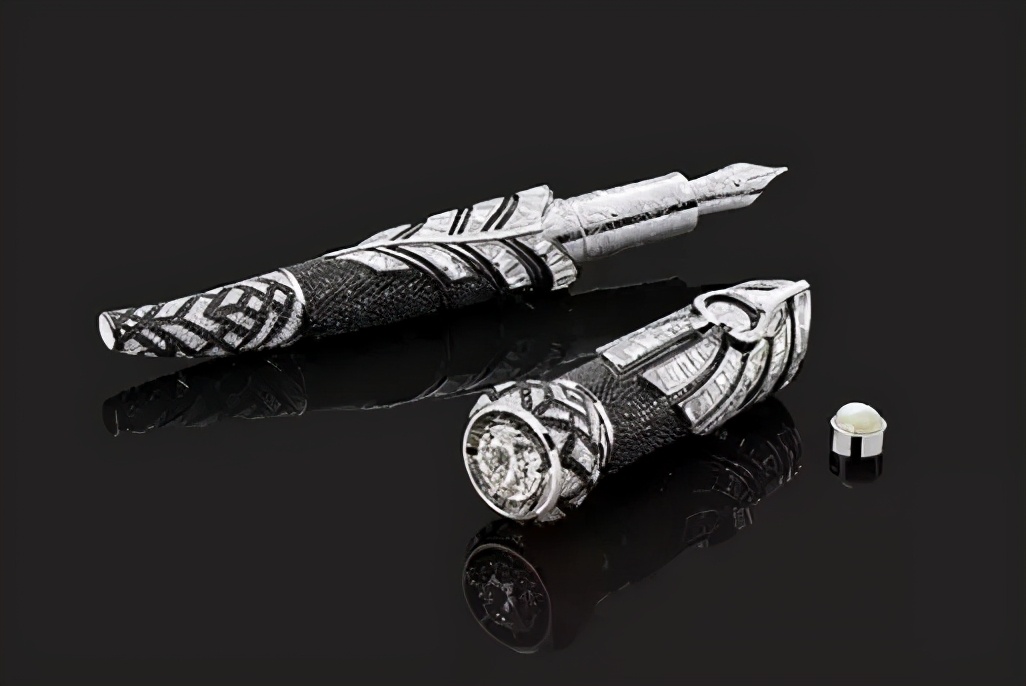 价值200万，以康熙、长城、泰姬陵作为创作灵感的笔长什么样？