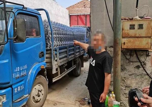 浓浓“黑水”超100吨直排河道，鱼虾死亡恶臭刺鼻令人作呕，长春双阳公安分局破获一起重大环境污染案件