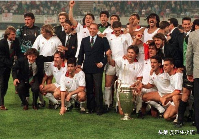 足球史上最全能支点中锋!他可以在中锋、前腰和边锋之间无缝衔接!