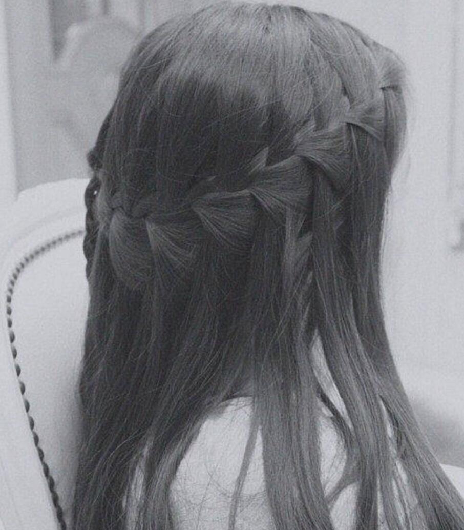 时尚新潮小公主发型扎法图,怎么扎可爱的又美丽的公主发型