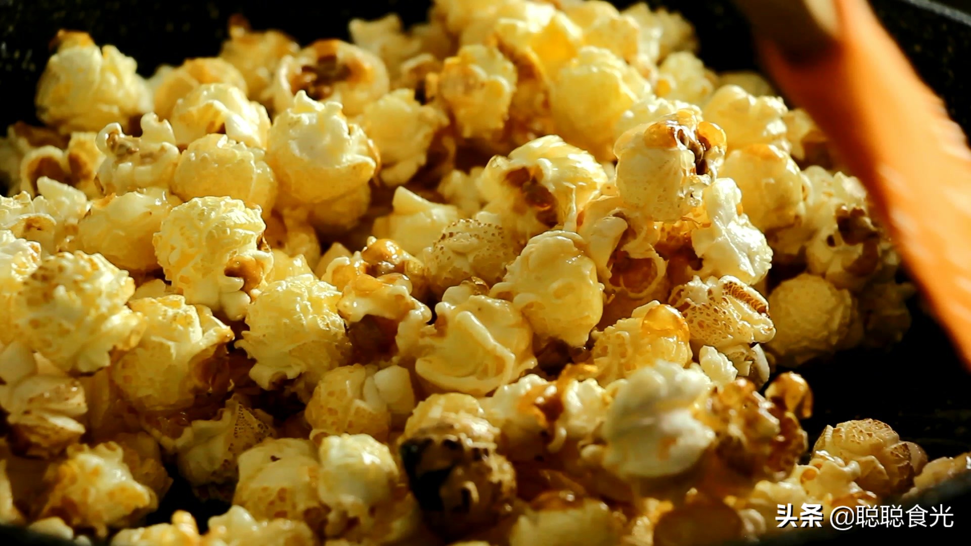 如何自制爆米花好吃又简单,自制爆米花最简单的做法窍门
