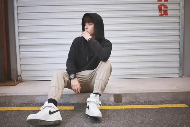 李维斯nike联名卫衣,李维斯2915卫衣