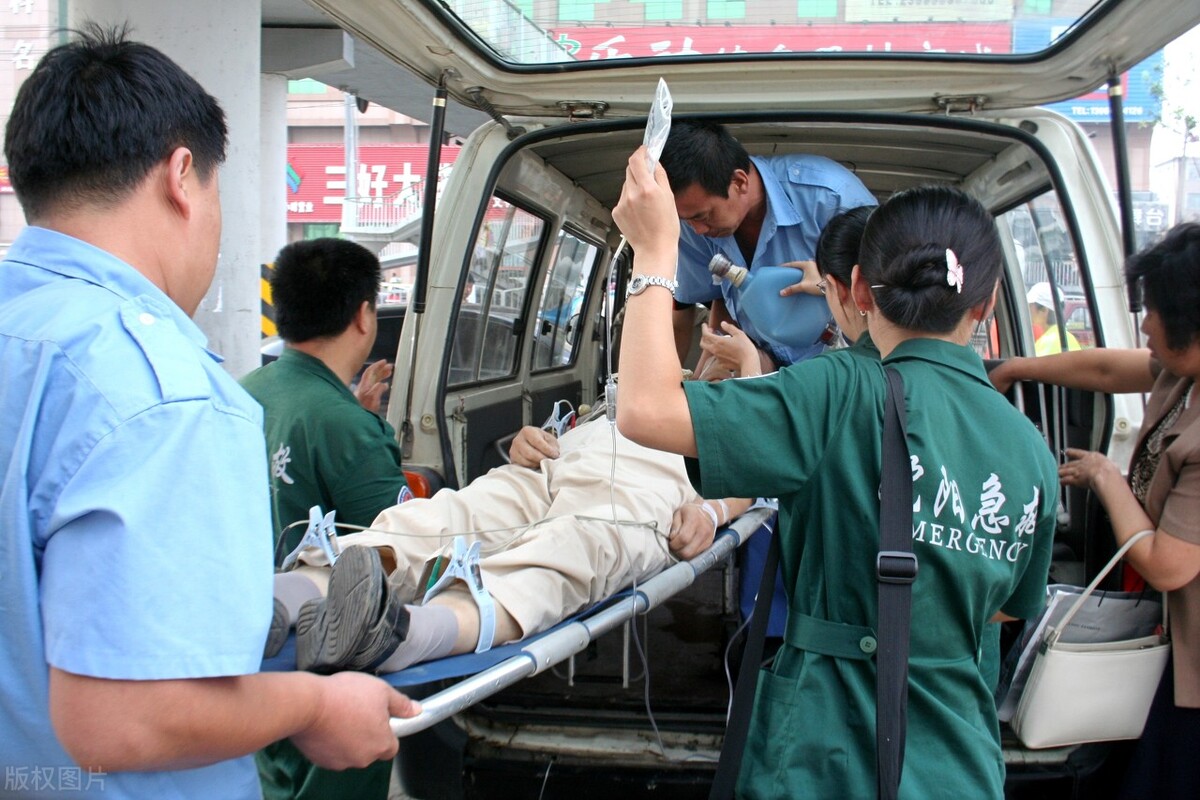 突发心肌梗死记住这5点,心肌梗死不能忽视的8个特别信号