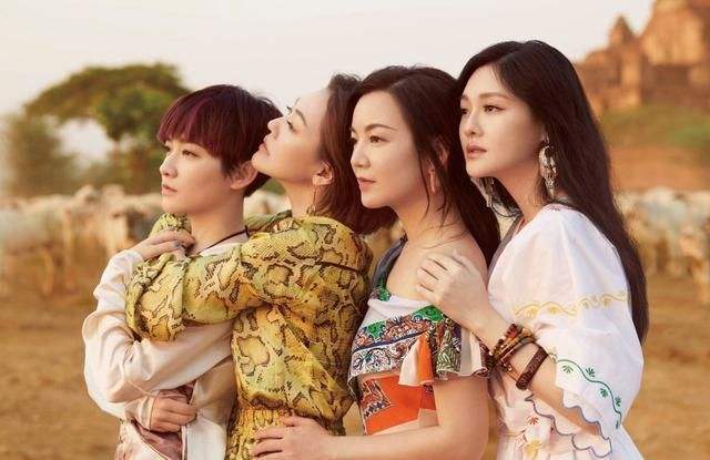 范晓萱割子宫是真的吗,范晓萱打舌钉打耳洞的样子