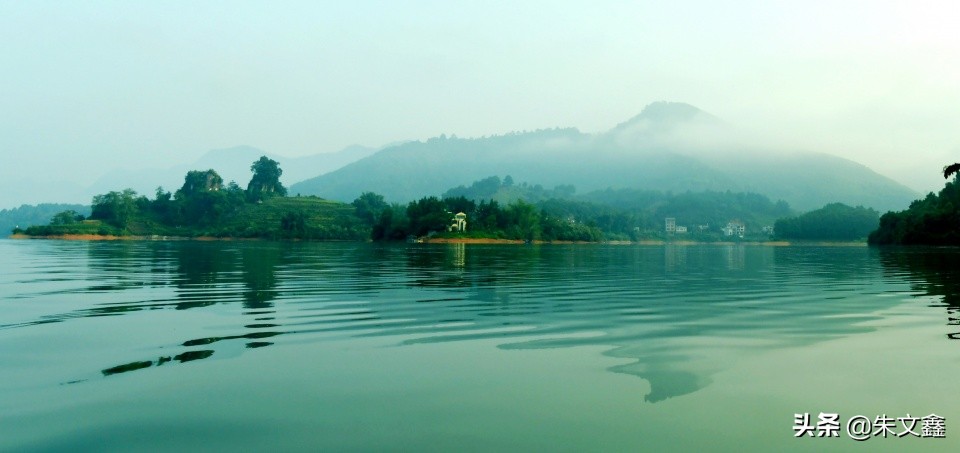 有一种生活叫长寿岛上梦巴马，来一场裸浴景中境如仙