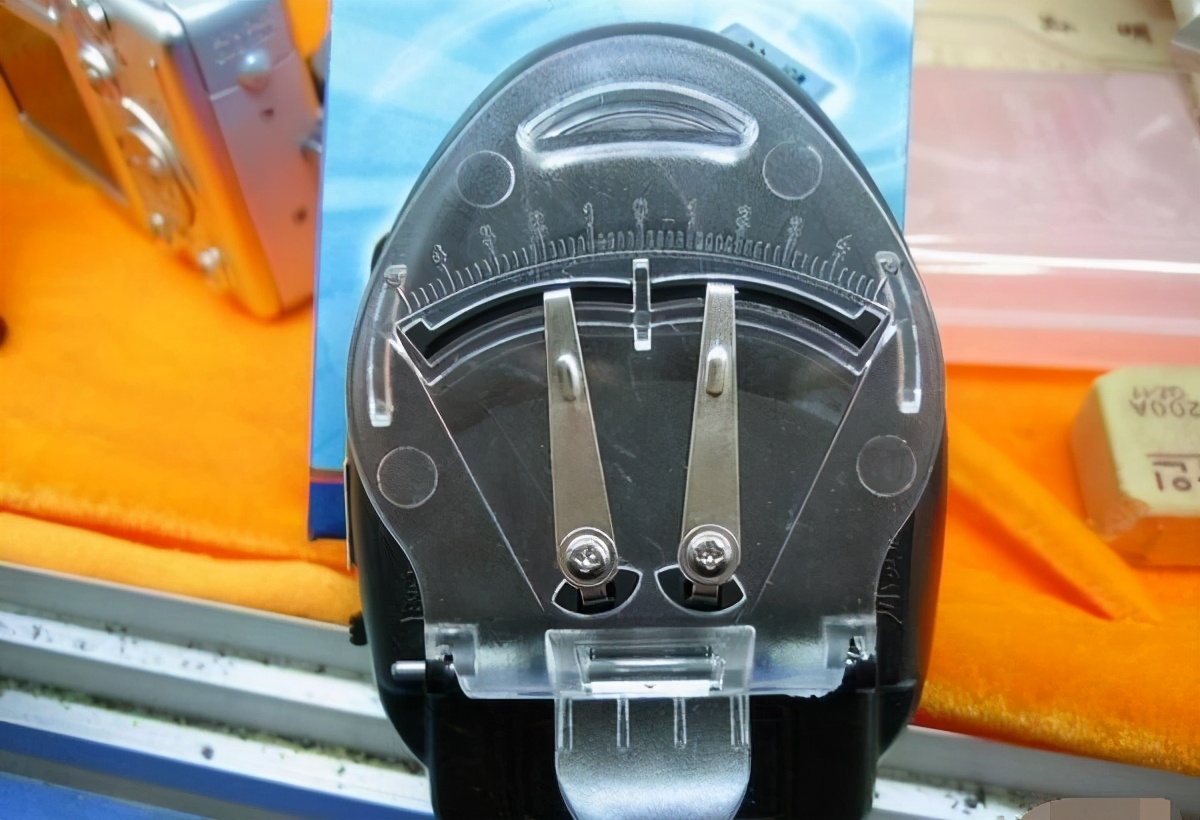 如今的万能充真的充不了吗,曾经风靡一时的万能充