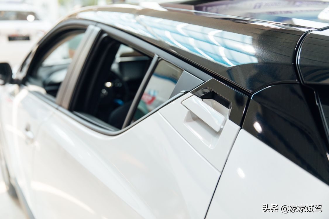 年轻人的第一辆suv选谁更合适,年轻人第一辆车推荐suv保值