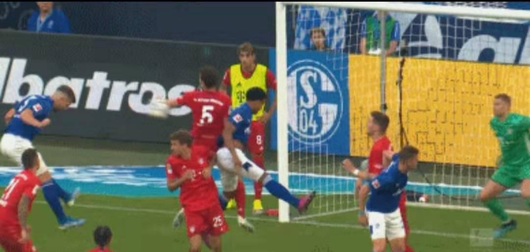 C罗都快哭了！黄健翔再斥VAR：主裁判依然能够控制比赛