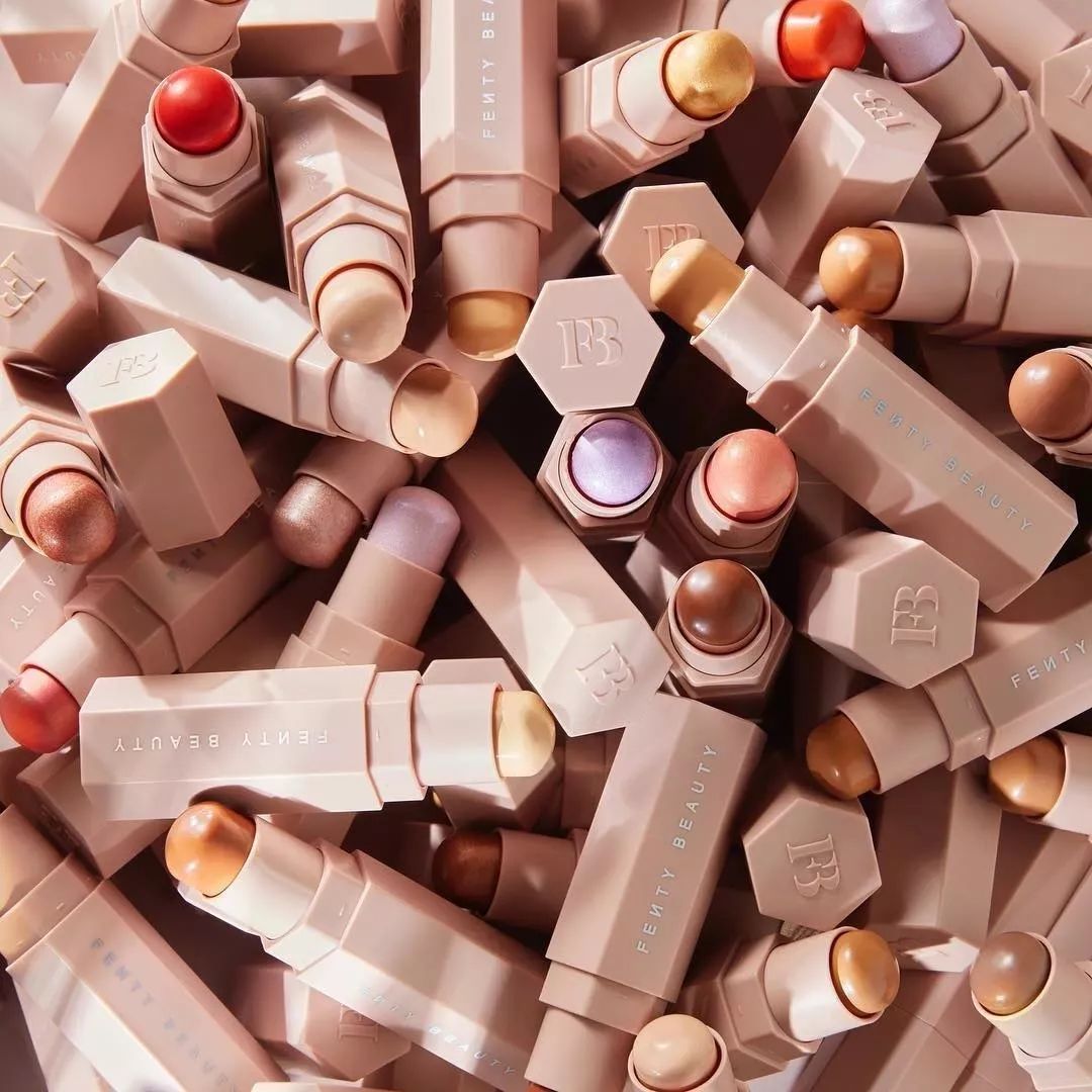 明星推荐的化妆品牌,明星都在用的化妆品牌