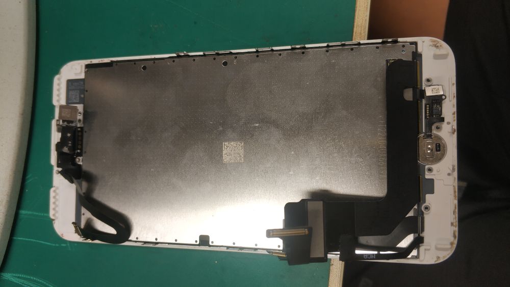 苹果7p拆机换屏教程,苹果7p拆机换电池视频教程